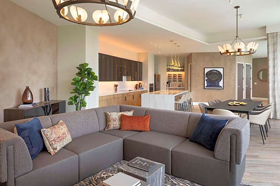 Caesars Republic Scottsdale, a Hilton Hotel
