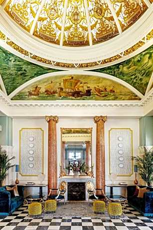 Queens Hotel