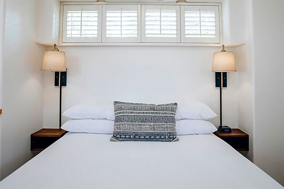 Photo 1 of 8 of Studio 1 Queen Bed