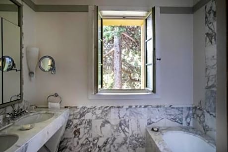 Double Room with Garden View