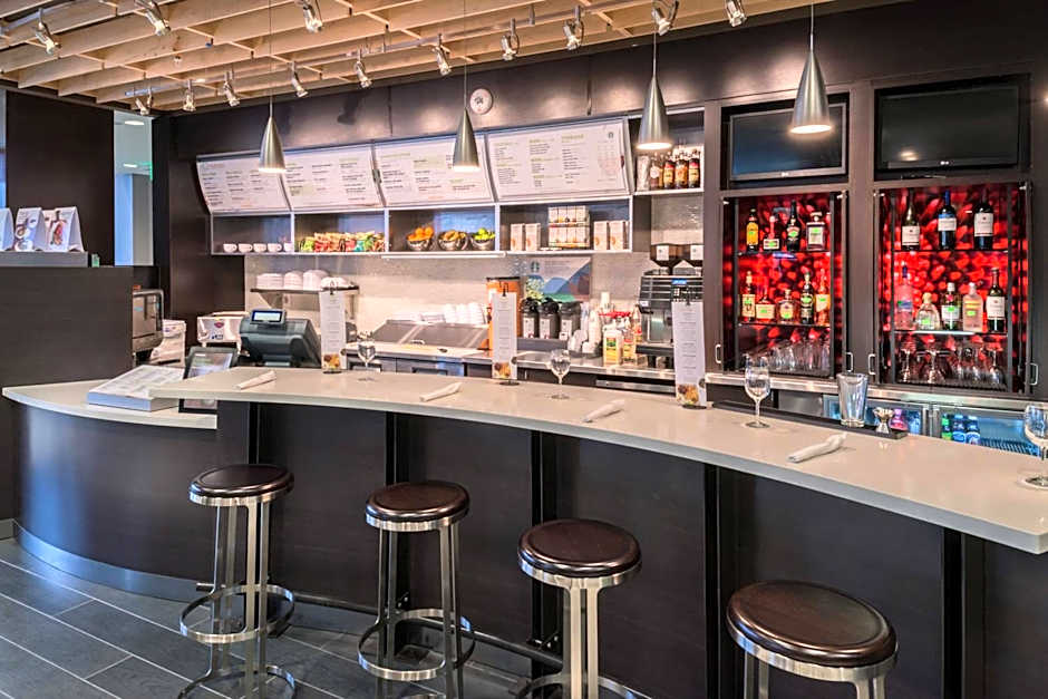 Courtyard by Marriott Wilmington Downtown/Historic District