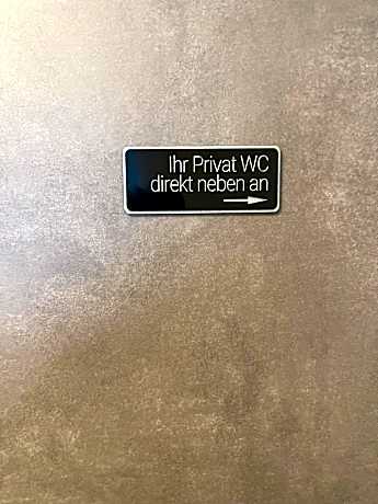 Budget Einzelzimmer, Dusche im Zimmer, eigenes WC nebenan