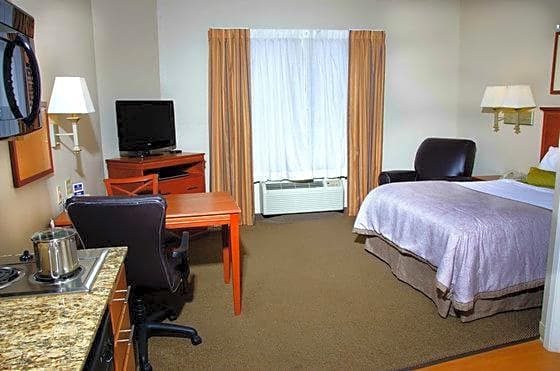 Candlewood Suites - Columbus