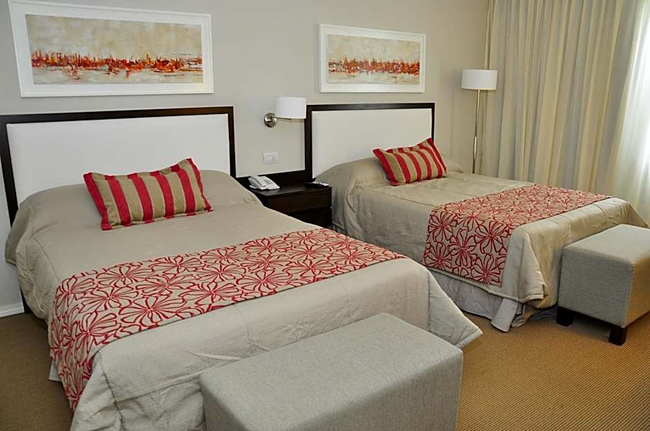 Howard Johnson Piedras Moras