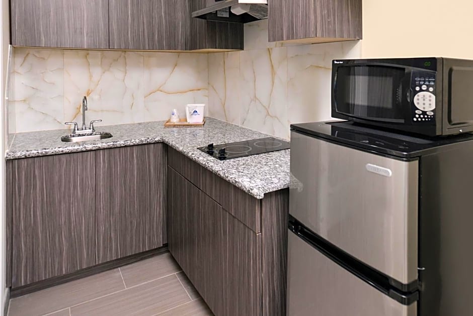 Americas Best Value Inn & Suites - Houston/Hwy 6 & Westpark