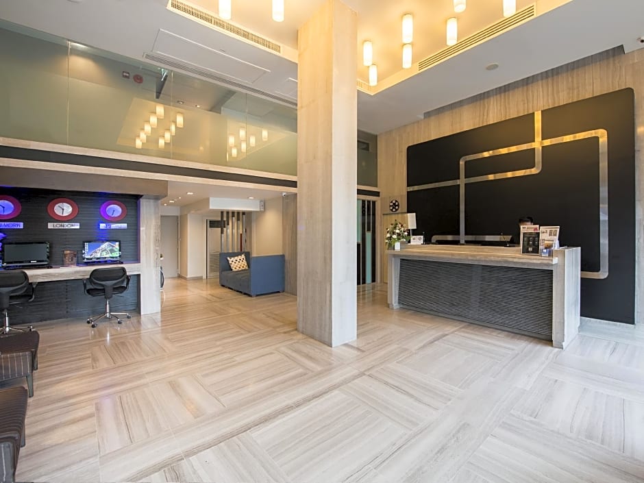 FX Hotel Metrolink Makkasan