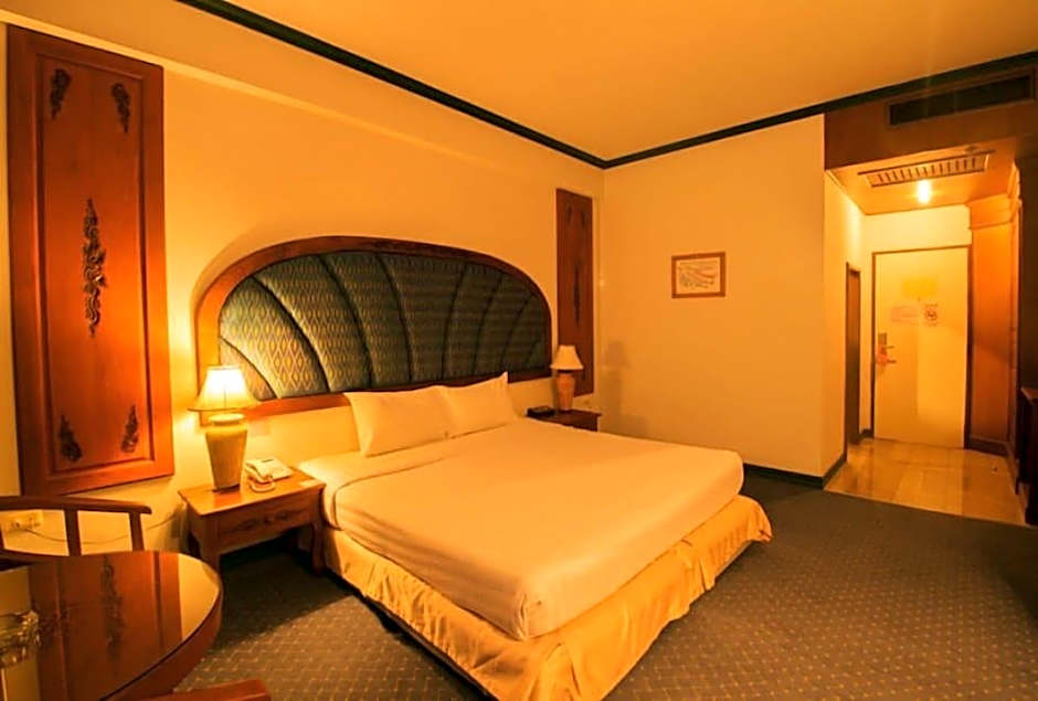Thepnakorn Hotel