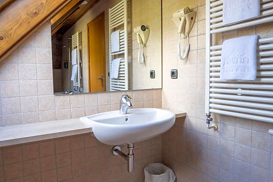 Hotel & Restaurante Peña