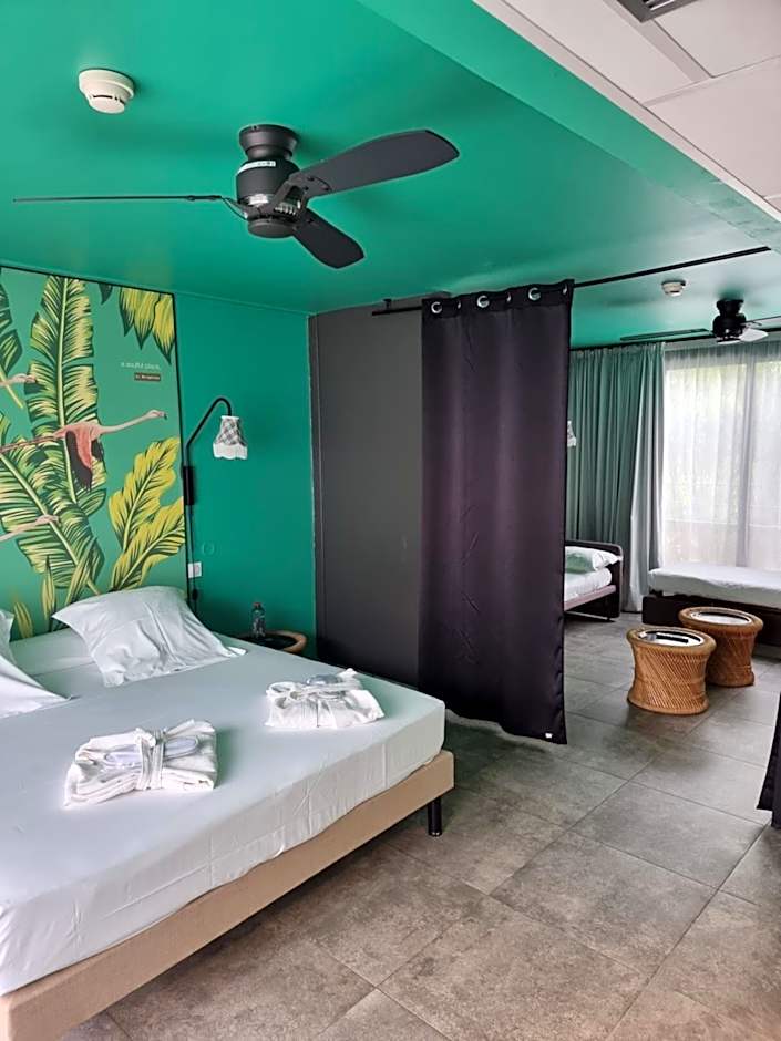 Dina Morgabine Saint Gilles