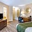 Quality Hotel & Suites