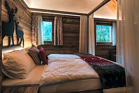 Suite with Lake View