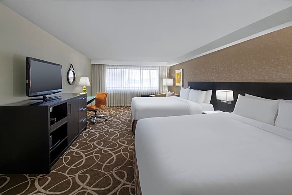Crowne Plaza Kitchener-Waterloo By IHG