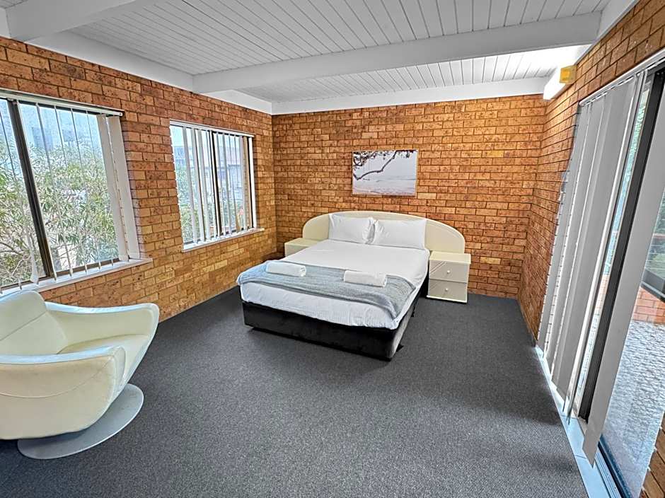 Golden Sands Motor Inn