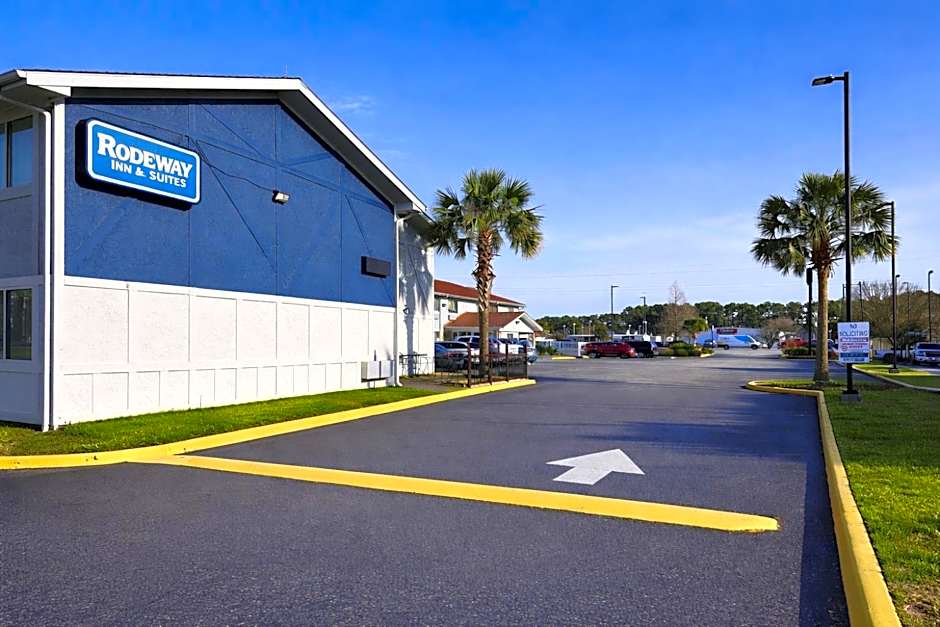 Rodeway Inn & Suites Jacksonville near Camp Lejeune