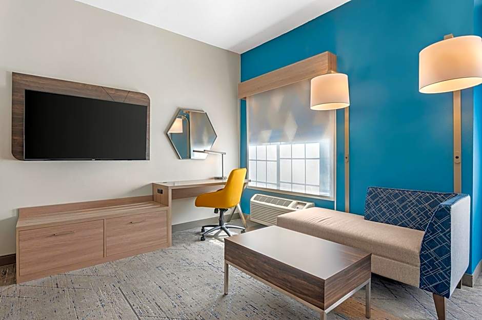 Holiday Inn Express & Suites Indianapolis - East by IHG
