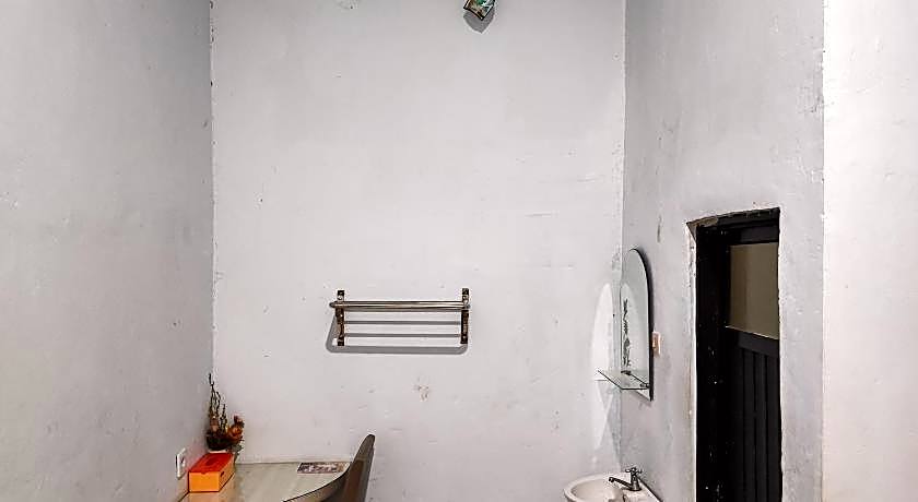 RedDoorz @ Hotel Bersaudara Bungo