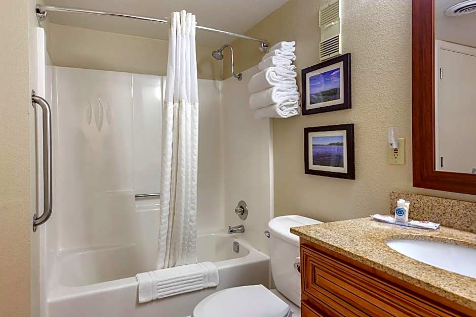 Comfort Inn & Suites Rochelle - DeKalb