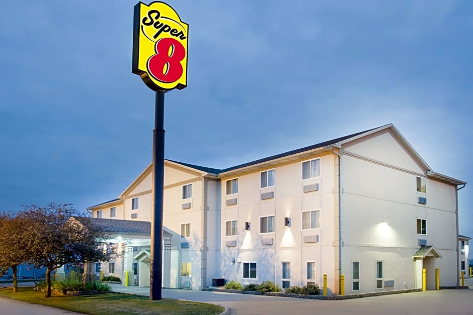 Super 8 by Wyndham El Paso IL