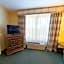 Country Inn & Suites by Radisson, Salina, KS