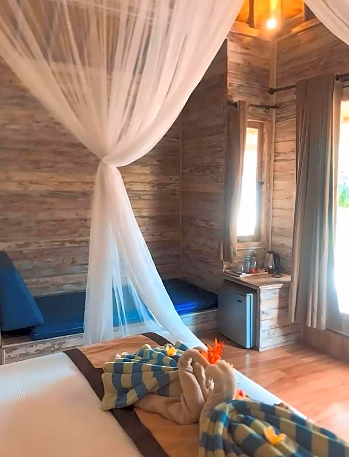 Harta Lembongan Villas