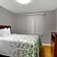 HomeTowne Studios by Red Roof Huntsville - Madison