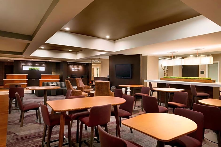 Courtyard by Marriott Champaign