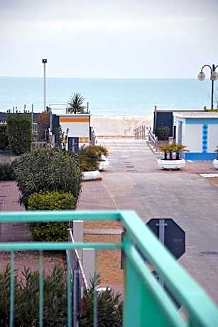 Double or Twin Room with Sea View