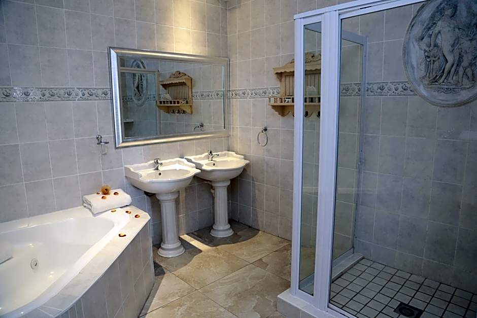 Misty Waves Boutique Hotel