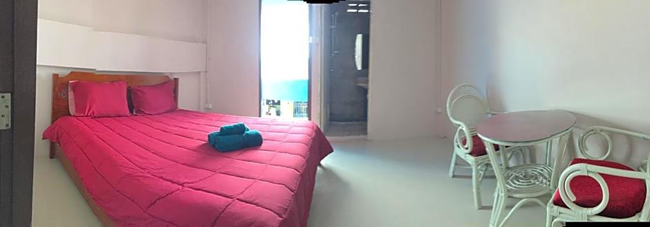 SMILE HOME GUESTHOUSE