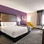 La Quinta Inn & Suites by Wyndham Portland DT/Maine Med