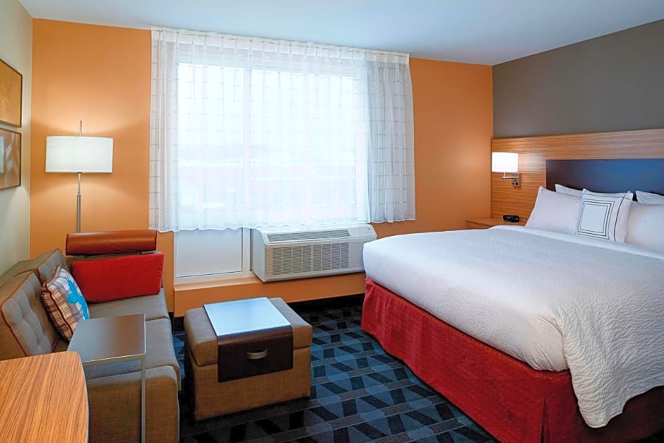 TownePlace Suites by Marriott Grand Rapids Airport