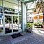 Comfort Hotel Vancouver Airport