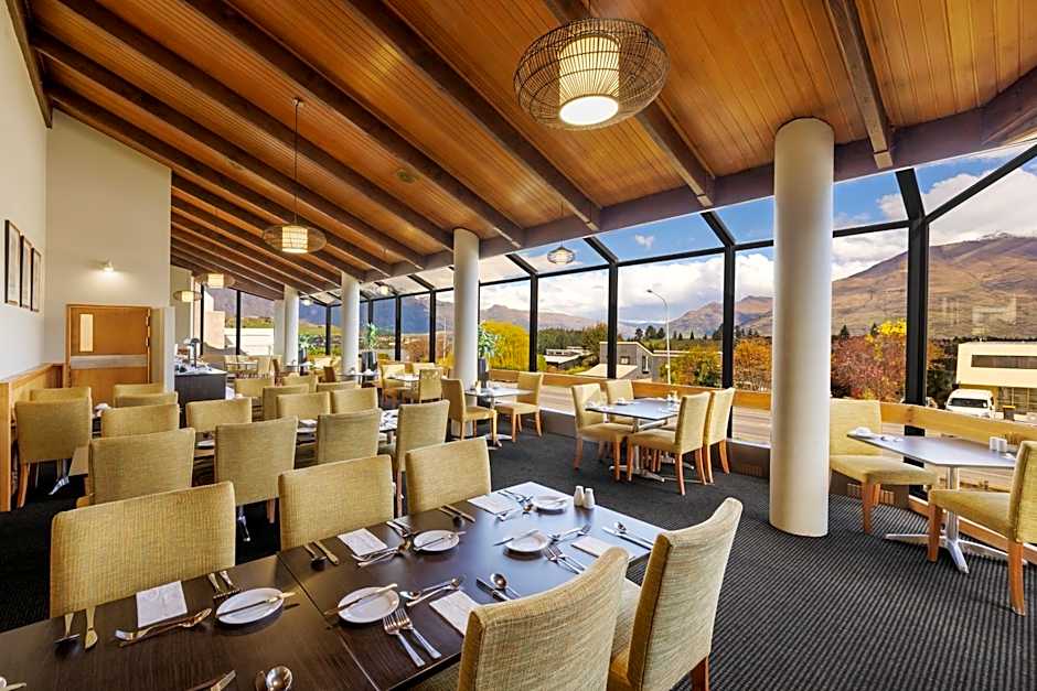 Copthorne Hotel and Apartments Queenstown Lakeview
