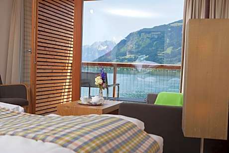 Standard Double Room with Lake View