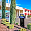 Days Inn by Wyndham Market Center Dallas