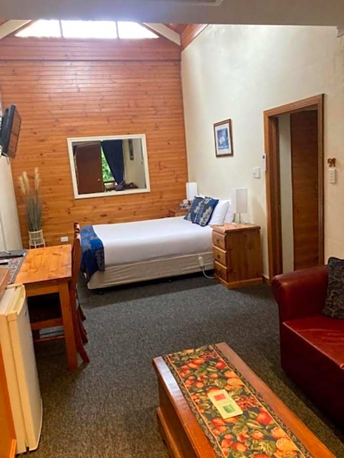 Clarendon Chalets