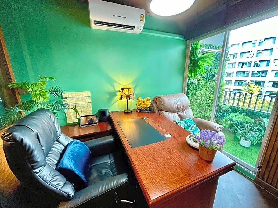Private luxury flat at Sukhumvit Rd Subway