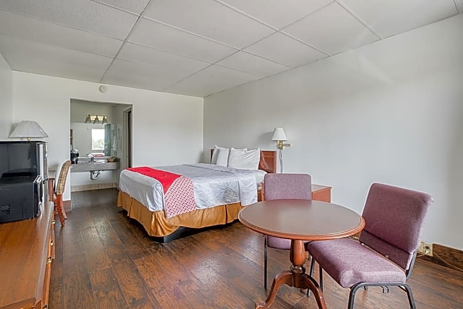 OYO Hotel San Antonio Lackland Air Force Base West