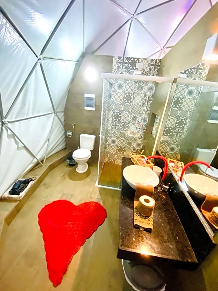 Aconchego no Domo BANHEIRA com AQUECIMENTO 7,5km centro Águas de Lindoia com COM CAFÉ, internet Starlink