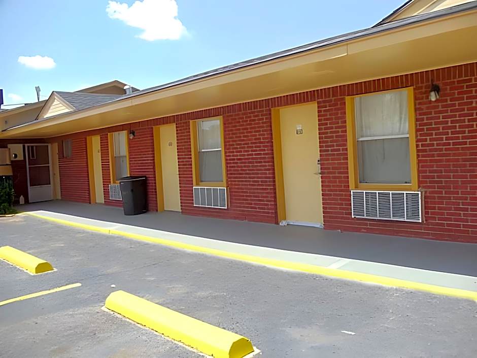 Antlers Budget Inn