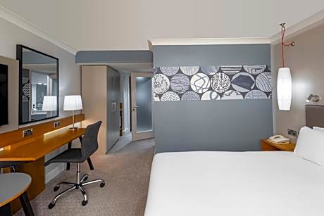 Standard Queen Room - Accessible