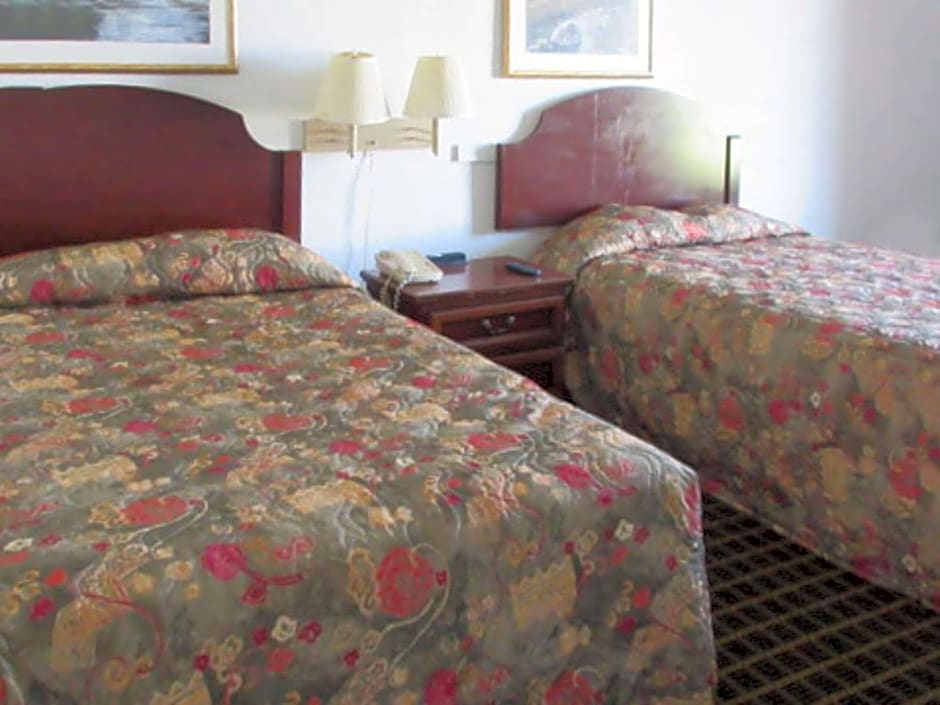 Econo Lodge Inn & Suites Orangeburg