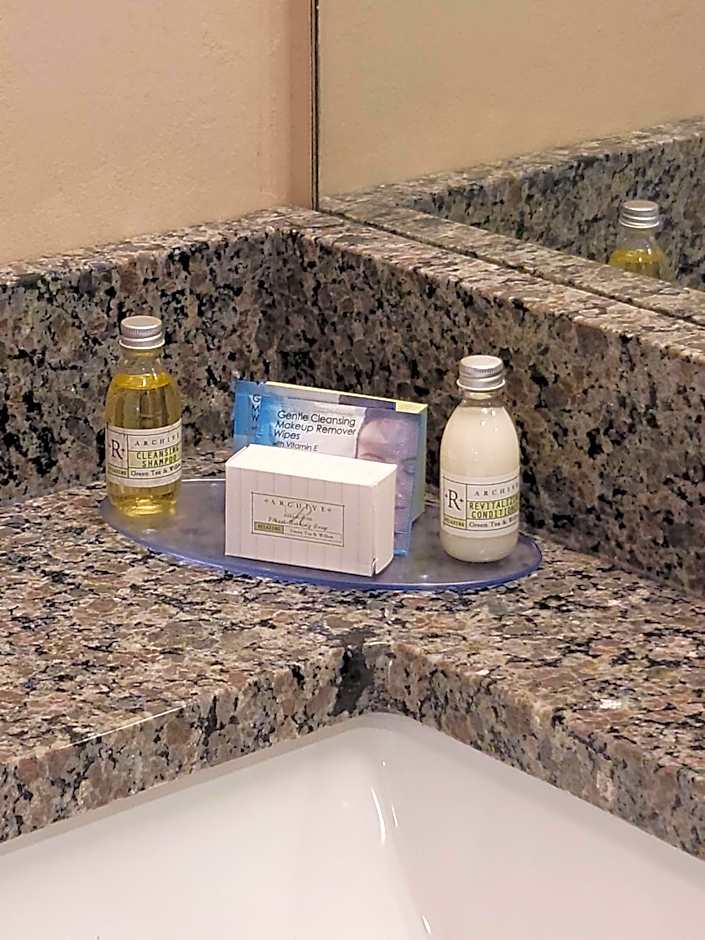 Ariel Broadway Hotel