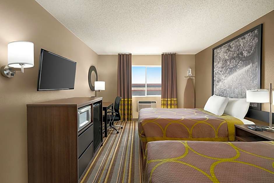 Super 8 by Wyndham Liberal KS