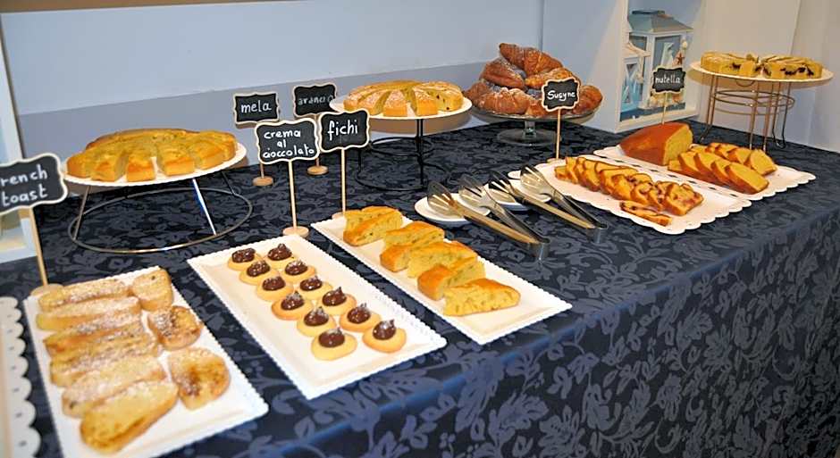 Hotel Susy - Bakery & Gluten Free Home Made - direttamente su viale Dante a due passi dal mare