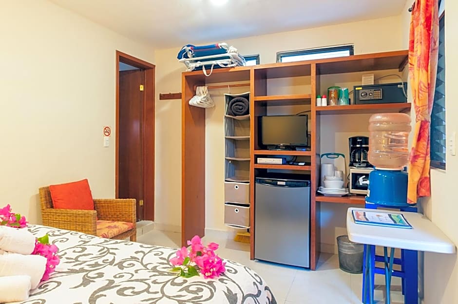 Abbey Del Sol - Beach-steps condos