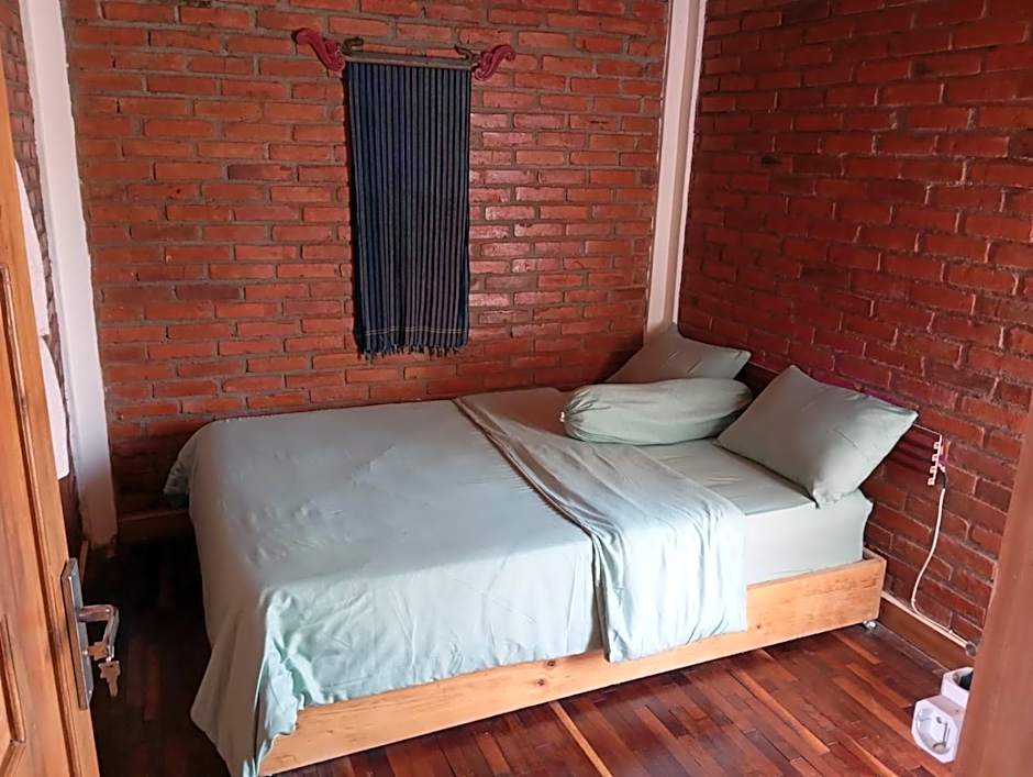 Agora Home