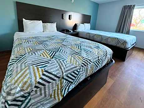 2 Queen Beds | Mobility Accessible Tub Nsmk