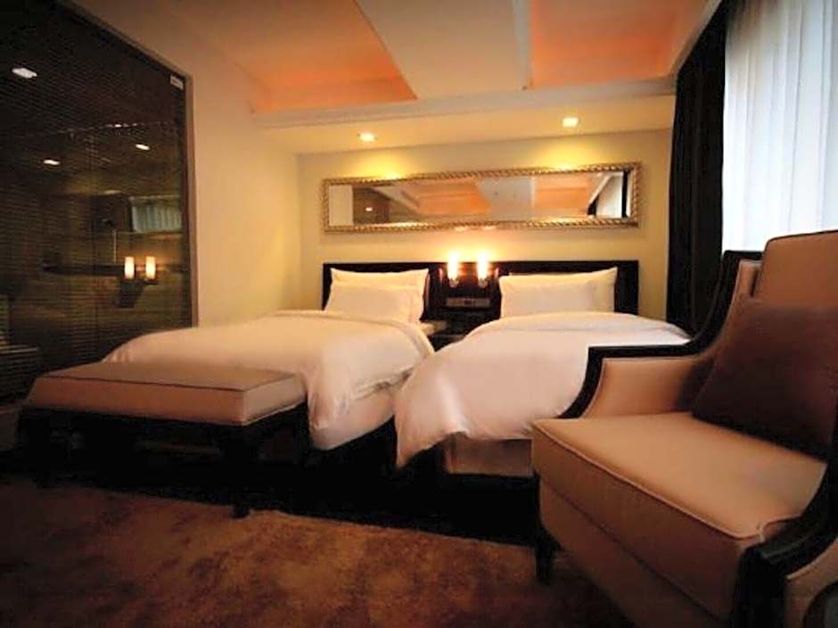 Gulliver's Tavern Hotel