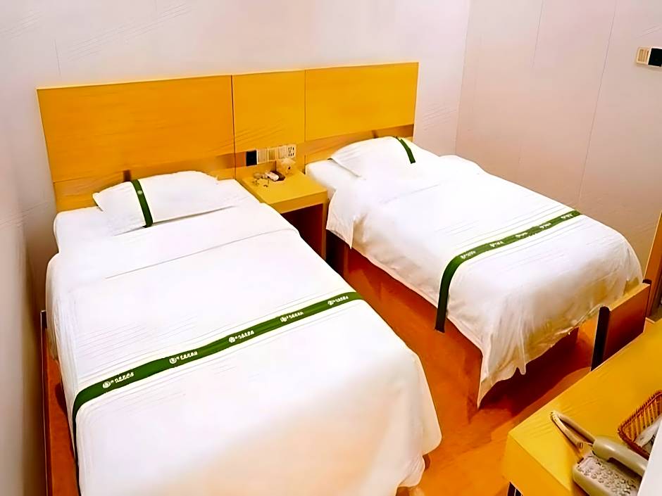 GreenTree Inn Dalian North Railway Station Express Hotel